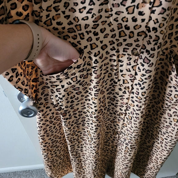 🔥Short Sleeve Button Up Dress SZ One Size - Picture 2 of 6